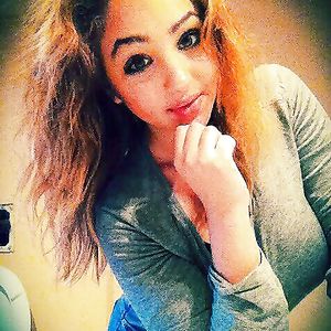 Naelle : beurette de quartier