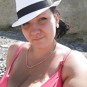 Busty Russian Woman 2264