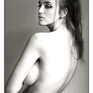 Ameliya Noita aka Amelia Noyta Wonderful Tits And Body