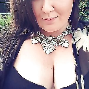 Curvy British Girl With Incredible Boobs