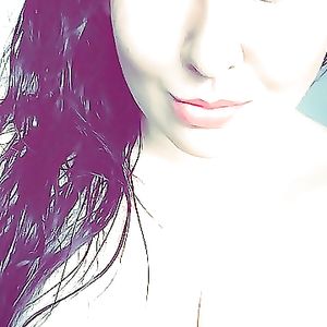 Curvy British Girl With Incredible Boobs