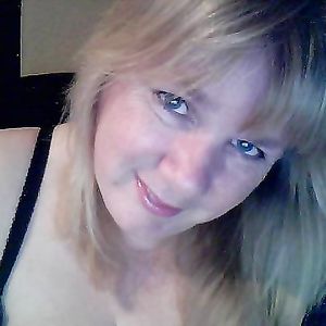 Rainey - Blonde BBW MILF