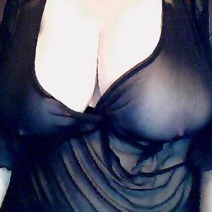 Rainey - Blonde BBW MILF