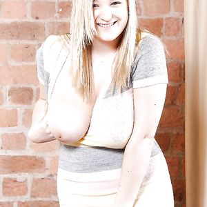 Big tits 4 (hcupholly)