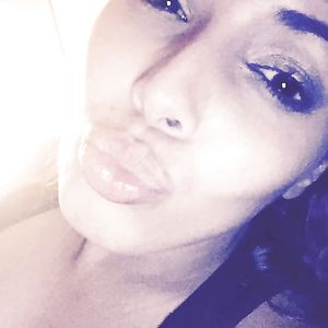 Beurette gros seins grosse pute !!!!