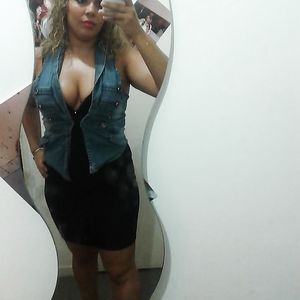 Beurette gros seins grosse pute !!!!