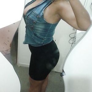 Beurette gros seins grosse pute !!!!