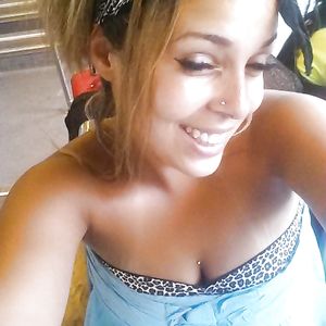 Beurette gros seins grosse pute !!!!