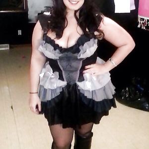 Chubby Kaytlin and her big tits