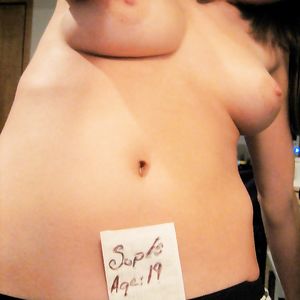 Hot Teen Babe exposed her big ass n tits