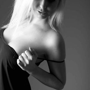 Tight slut big tits booty