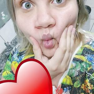 Loola - PAWG TEEN WHITH BIG TITS