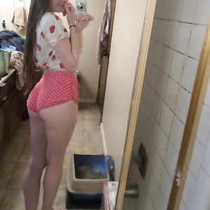 MY BIG ASS AND HUGE TITS