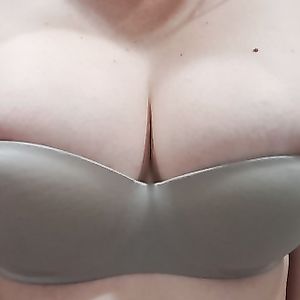 MY BIG 18YO TITS