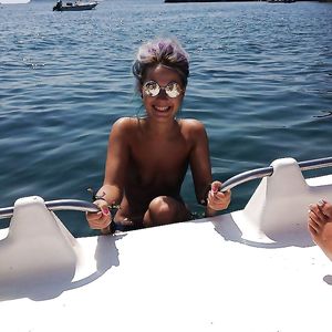 sluts for comments 6 - big boobs