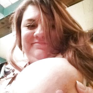 bbw wife at the bar sending me pics - amateur