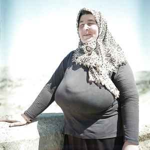 Grannies with big boobs! Amateur voyeuristic! - amateur