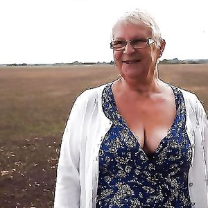Grannies with big boobs! Amateur voyeuristic! - amateur