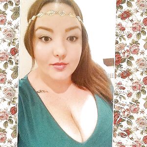 Amazing huge boobs - non-porn