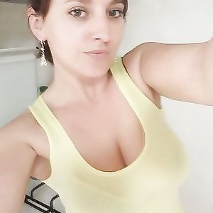 Busty Russian Woman 2398 - babe