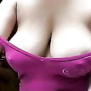 cleavages - big boobs