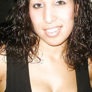 Busty Jewish College Girl Spreads - big boobs