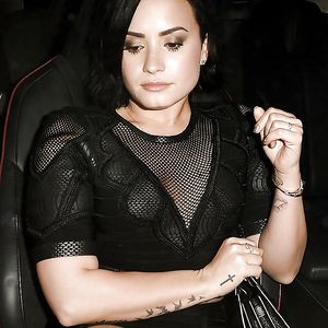 female celebrity-demi lovato - big boobs