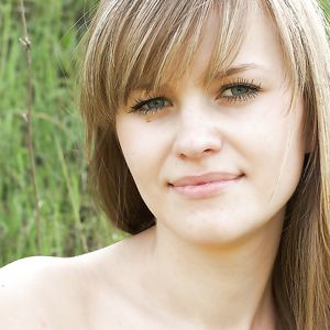 Die mit den megageilen Titten 1 - blonde