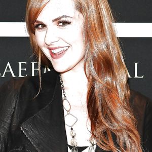 Wanking over Sara Rue - big boobs