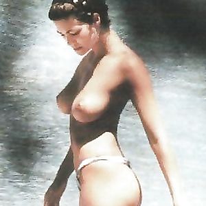 manuela arcuri (romana) - big boobs