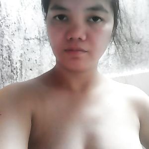 cam girl from philipine Evelyn Boobs - tits
