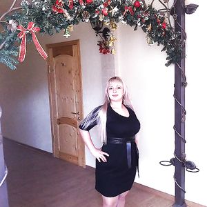 Busty Russian Woman 2384 - big boobs