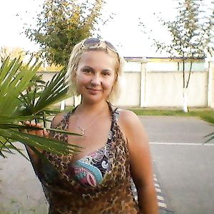 Busty Russian Woman 2384 - big boobs