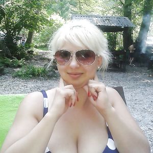 Busty Russian Woman 2384 - big boobs