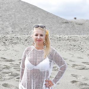 Busty Russian Woman 2392 - big boobs