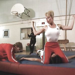 Wanking over Leslie Easterbrook - big boobs