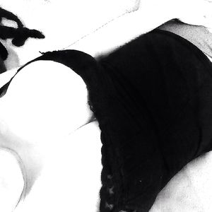 Horny and alone - amateur