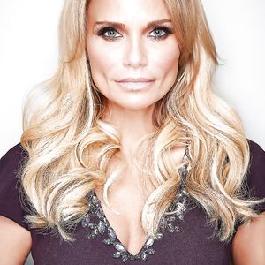 hm88 Kristin Chenoweth PART 2 - big boobs