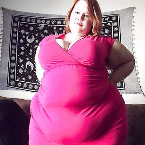 Big Belly BBW Bombshell: Foxy Roxxie - bbw