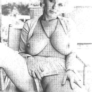 Mary Herron spread - blonde