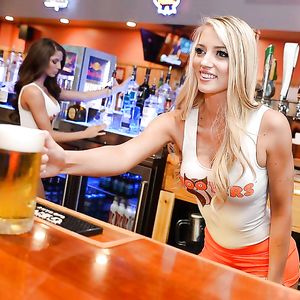 Hooters Have the Most Gorgeous Staff of Anywhere Ever - big boobs