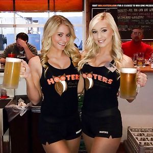 Hooters Have the Most Gorgeous Staff of Anywhere Ever - big boobs