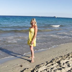 mature sexy facebook pascale - big boobs