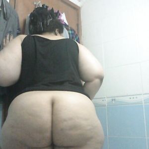 ARAB AMATEUR MUSLIM BEURETTE HIJAB BNAT BIG ASS vol.36 - amateur