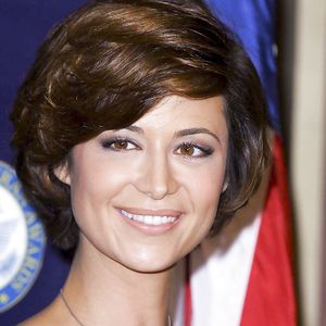 Catherine Bell busty MILF - masturbation