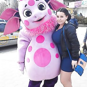 Busty Russian Woman 2400 - babe