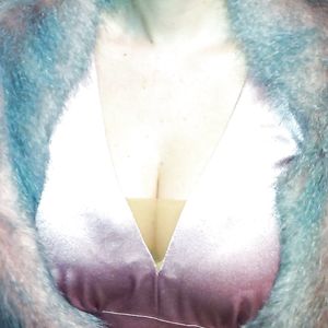 Cleavage, lots of cleavage