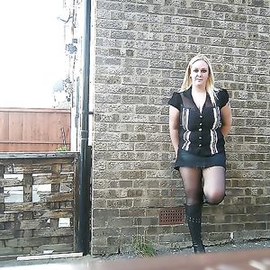 Blonde Doppel D Milf