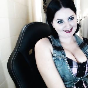 Random big tits cleavage for you today