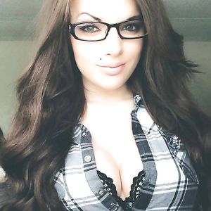 Love big tits and sexy women